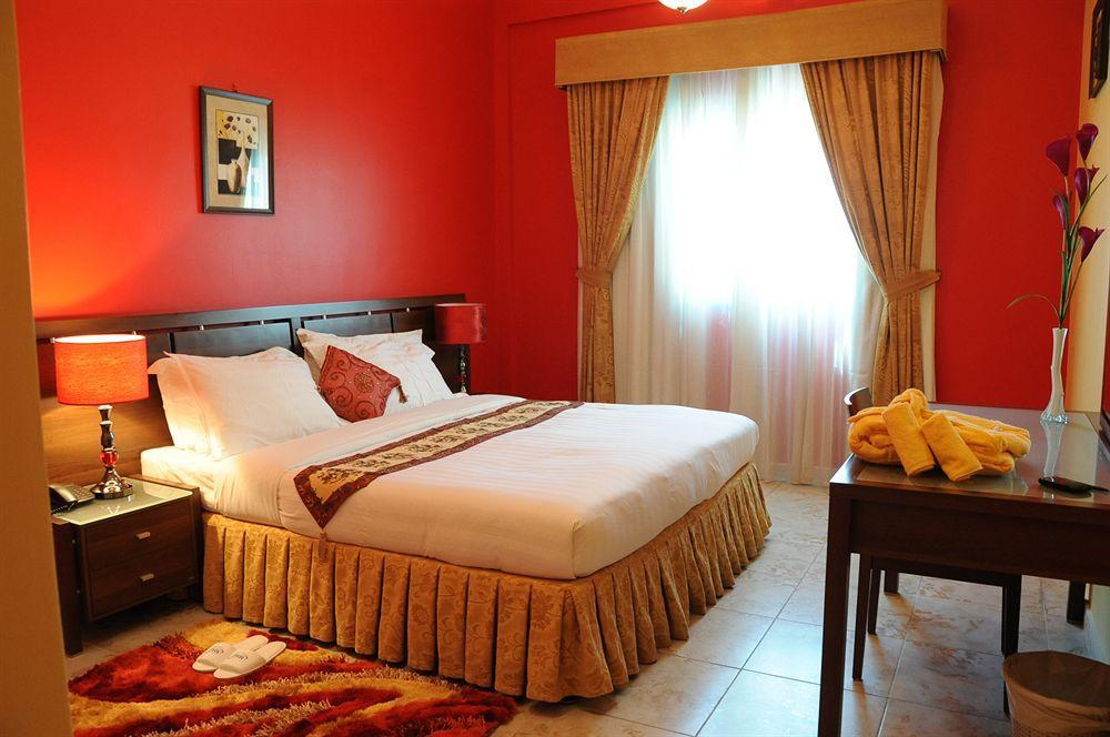 Al Hayat Hotel Suites Шарджа Экстерьер фото