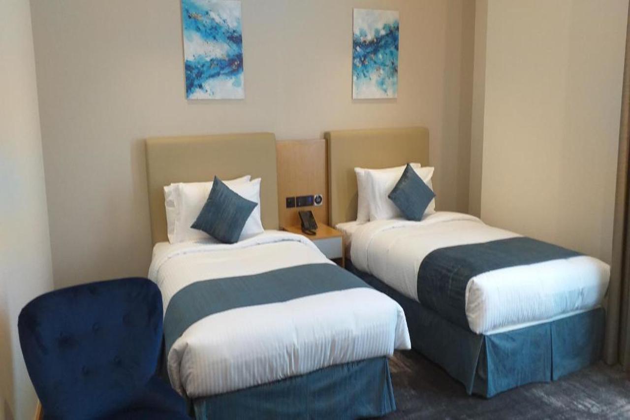 Al Hayat Hotel Suites Шарджа Экстерьер фото