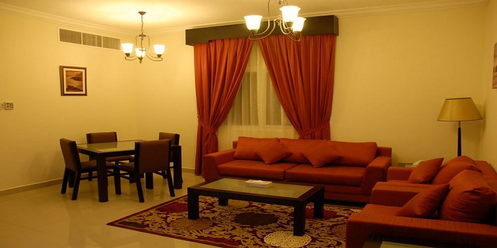Al Hayat Hotel Suites Шарджа Экстерьер фото